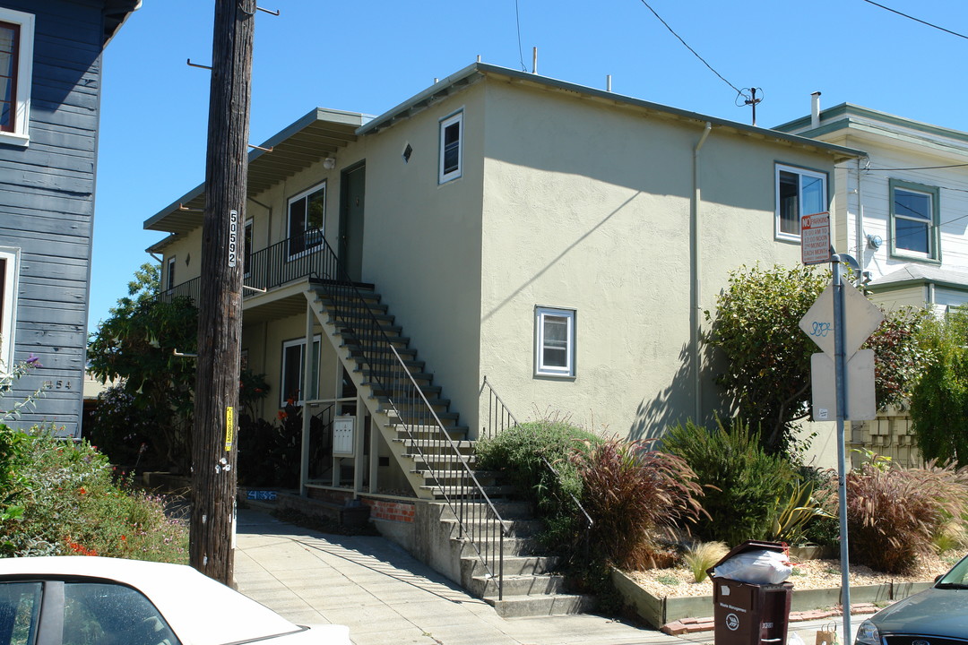 438 41st St in Oakland, CA - Building Photo