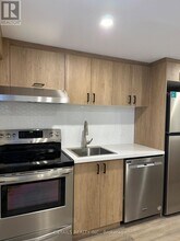 1587-1587 Devon St in Ottawa, ON - Building Photo - Building Photo