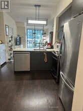 30 Roehampton Ave in Toronto, ON - Building Photo - Building Photo