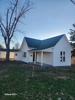 1109 Washington Ave in Washington, IN - Building Photo