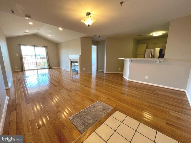 property at 1100 Quaker Hill Dr