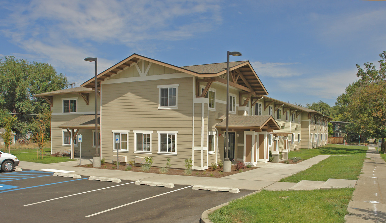 Friendship Gardens in Spokane, WA - Building Photo