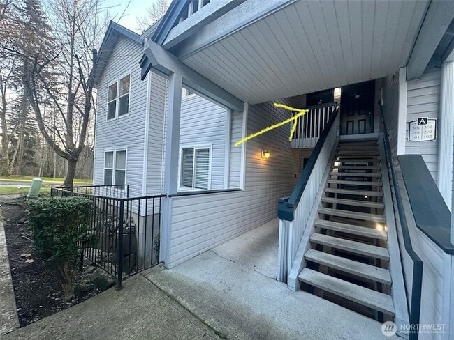 property at 33020 10th Ave SW