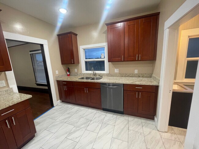 1920 Sonoma Blvd in Vallejo, CA - Building Photo - Building Photo