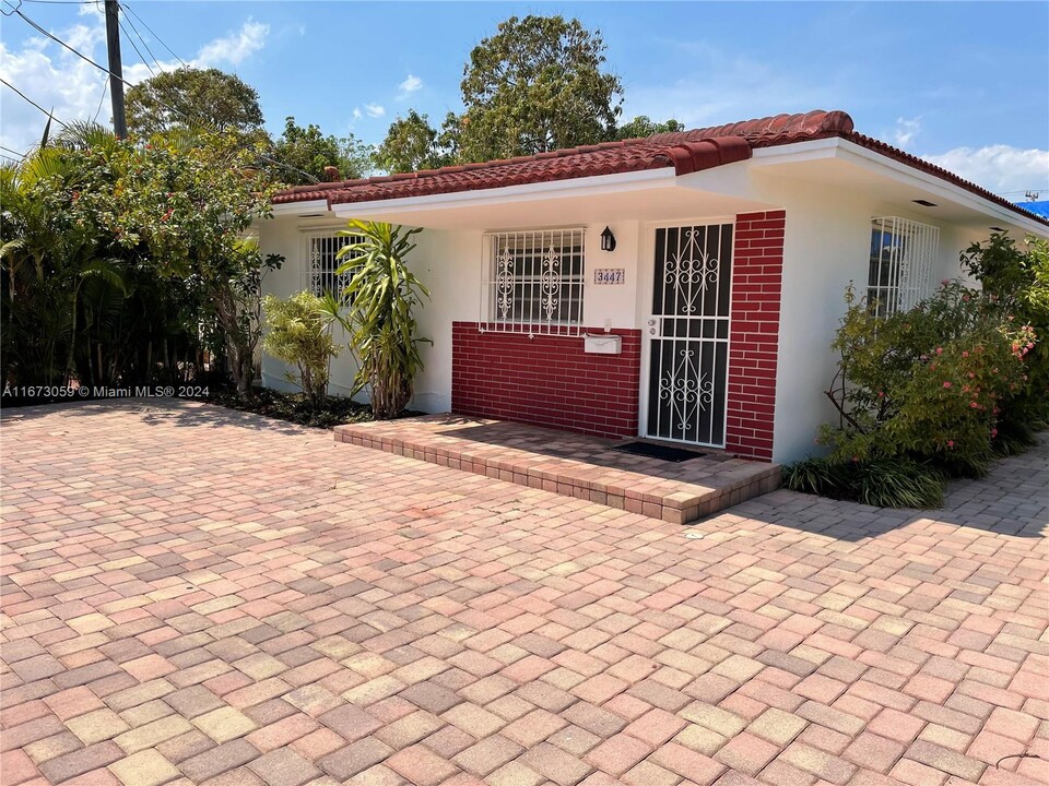 3447 NW 2nd Terrace-Unit -3447 in Miami, FL - Building Photo