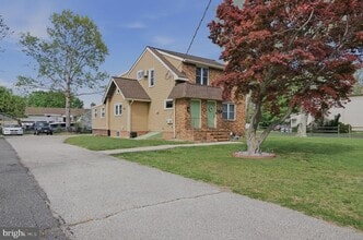 1130 E Park Ave in Vineland, NJ - Building Photo - Building Photo