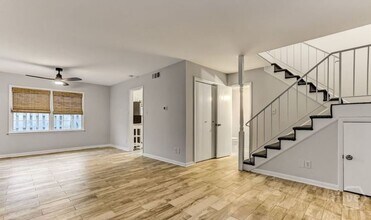 455 Mall Blvd in Savannah, GA - Building Photo - Building Photo