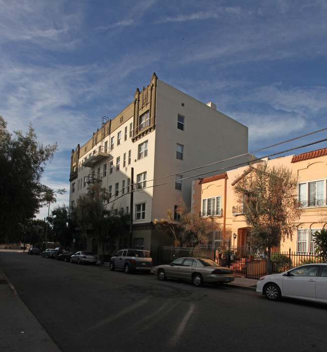 McCadden Apartments in Los Angeles, CA - Building Photo - Building Photo