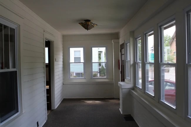 112 E Cottage Grove Ave in Bloomington, IN - Foto de edificio - Building Photo