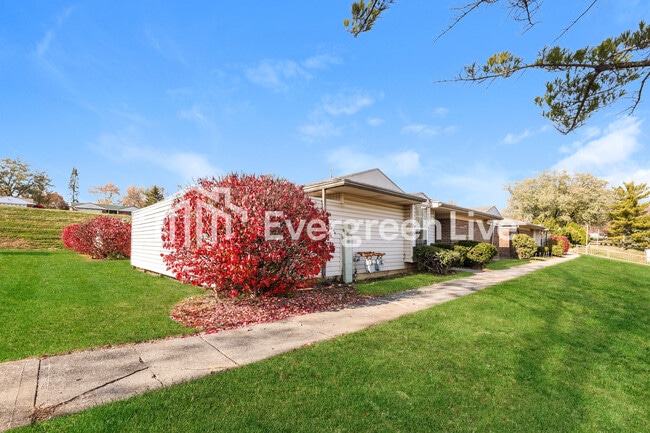 5630 Troy Villa Blvd in Huber Heights, OH - Building Photo - Building Photo