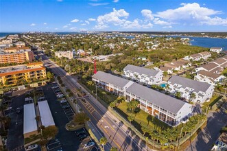 930 Harbour House Dr in Indian Rocks Beach, FL - Building Photo - Building Photo