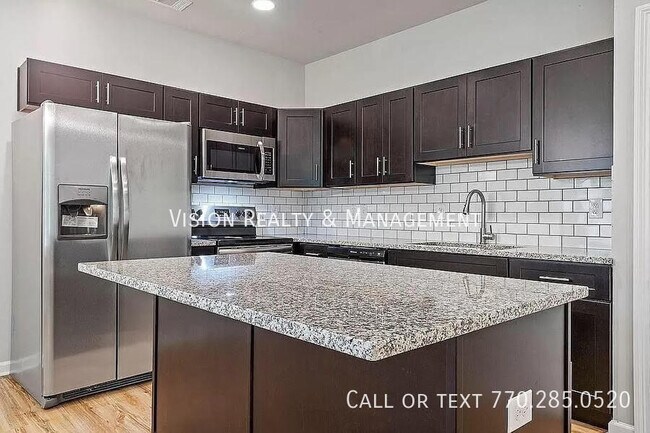 8347 Triple Crown Dr in Douglasville, GA - Building Photo - Building Photo