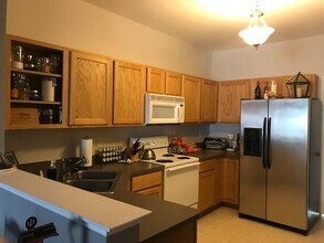 2184 Knotty Pine Tr in Howell, MI - Building Photo - Building Photo