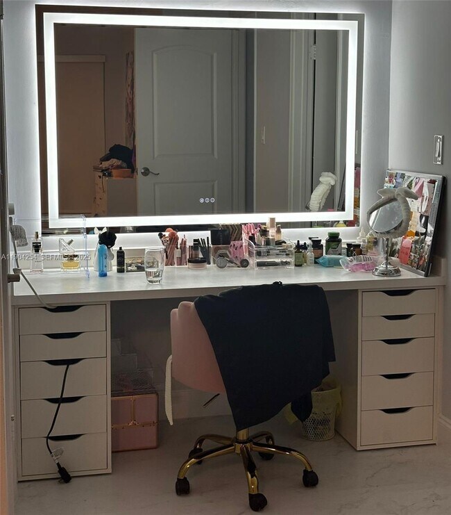 833 Riverside Dr in Coral Springs, FL - Building Photo - Building Photo