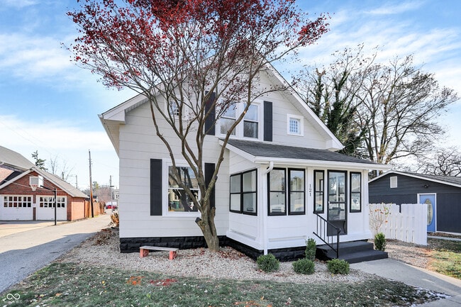 121 Penn St in Westfield, IN - Foto de edificio - Building Photo