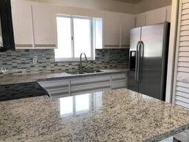 2246 W 74th St in Hialeah, FL - Building Photo