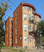 West Apartments in Cincinnati, OH - Building Photo
