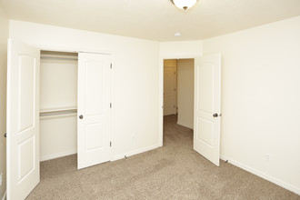 Kensington in Clearfield, UT - Building Photo - Interior Photo