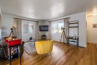 720 Carlisle Blvd SE in Albuquerque, NM - Building Photo - Building Photo