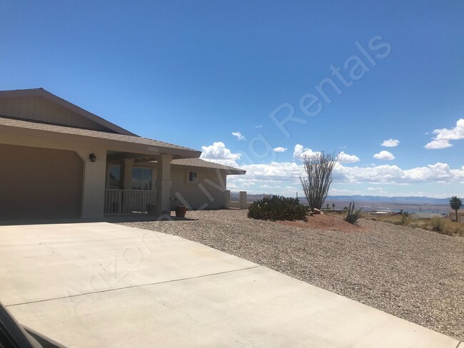 4000 Bluegrass Dr in Lake Havasu City, AZ - Building Photo - Building Photo