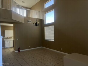 1000 Venetian Hills Ln in Las Vegas, NV - Building Photo - Building Photo