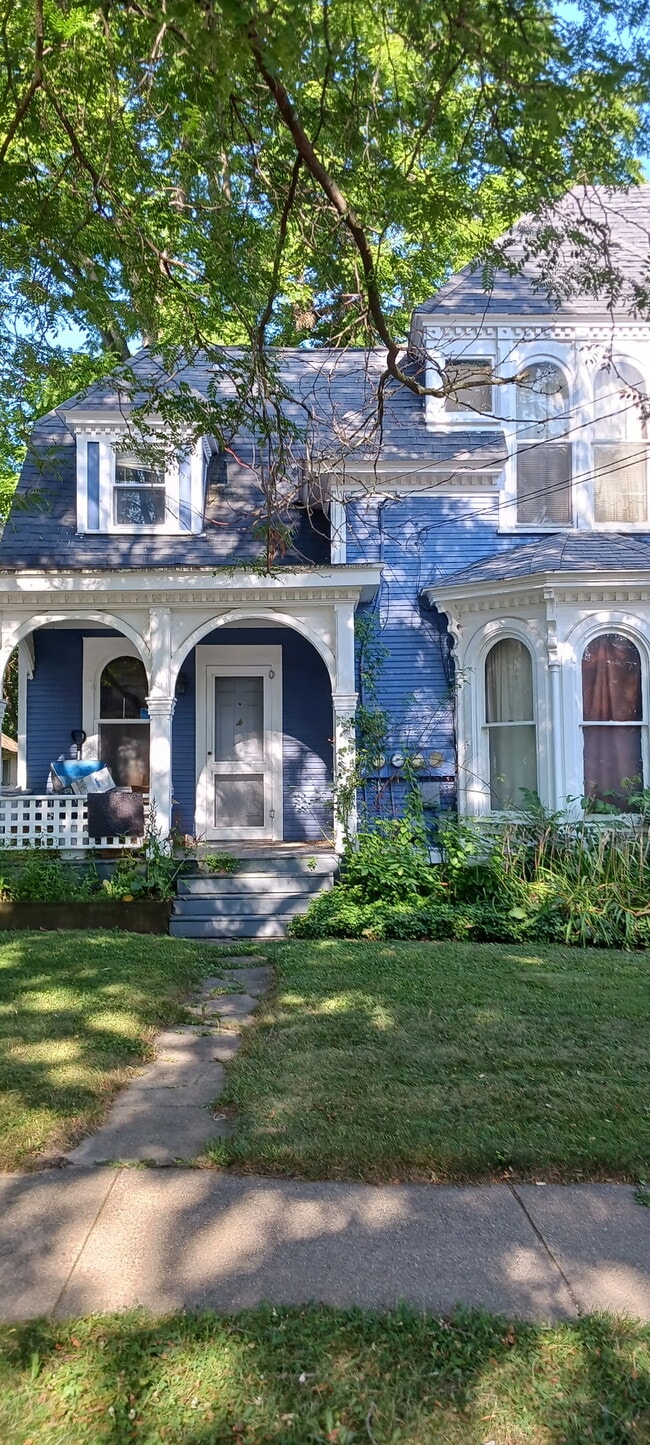 703 Wheaton Ave, Unit 3