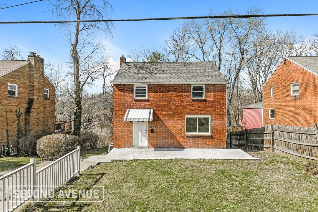 124 Dauntless Dr in Pittsburgh, PA - Building Photo