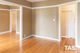 5109 N Winchester Ave, Unit 2 in Chicago, IL - Foto de edificio - Building Photo