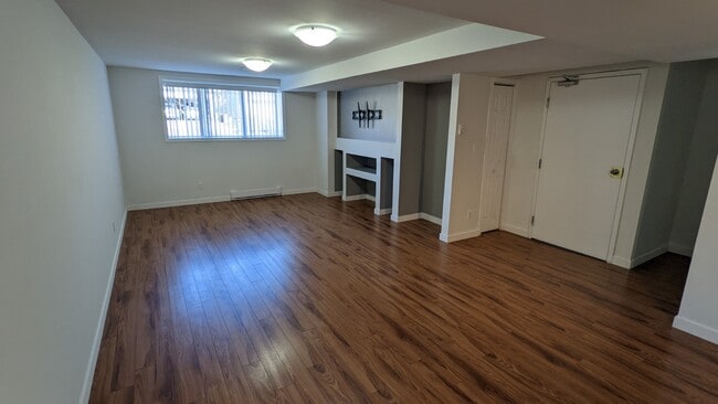 171 Bellflower Rd in Winnipeg, MB - Building Photo - Building Photo