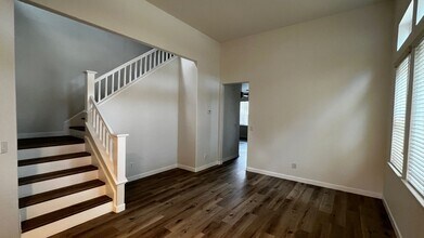 543 Jacaranda St in Brentwood, CA - Building Photo - Building Photo