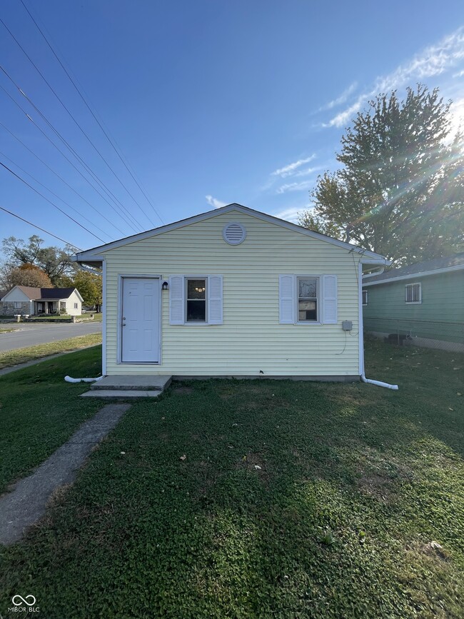 2454 Wheeler St in Indianapolis, IN - Foto de edificio - Building Photo