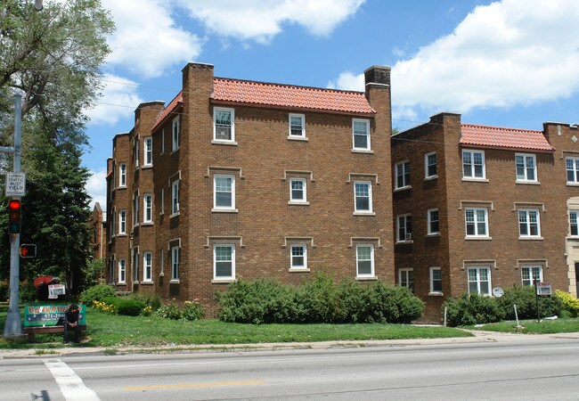 The Radcliffe Apartments in Omaha, NE - Foto de edificio - Building Photo