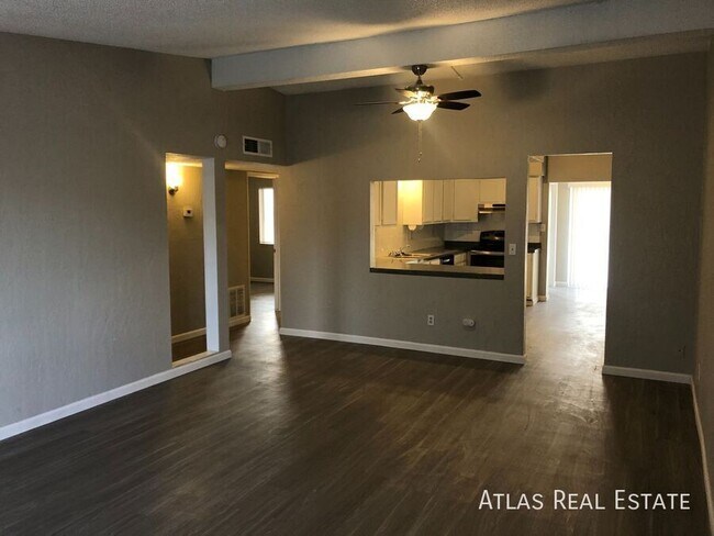 7015 E Wilshire Dr in Scottsdale, AZ - Building Photo - Building Photo