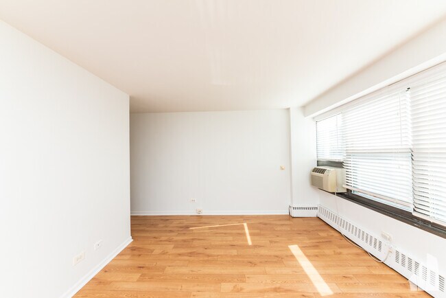 property at 6030 N Sheridan Rd