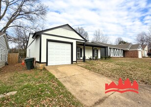 5636 Maple Tree Dr in Memphis, TN - Building Photo - Building Photo