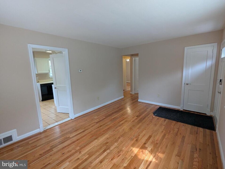 2323 Arthur Ave in Silver Spring, MD - Building Photo