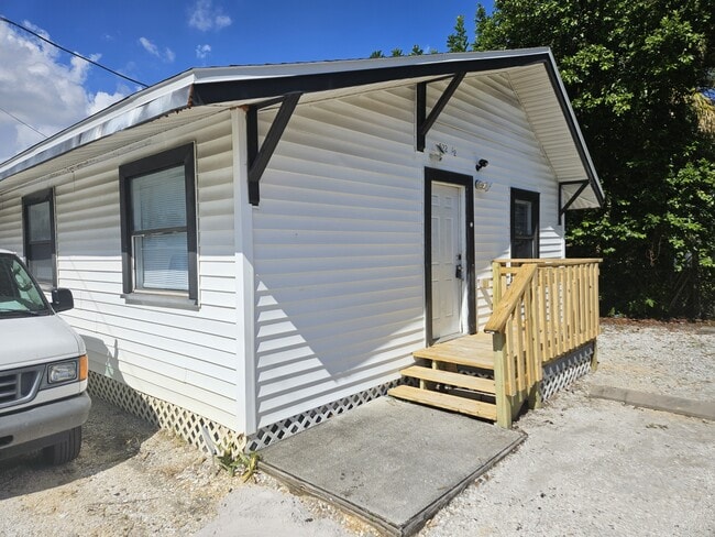 522 1/2 15th St N in St. Petersburg, FL - Building Photo - Building Photo