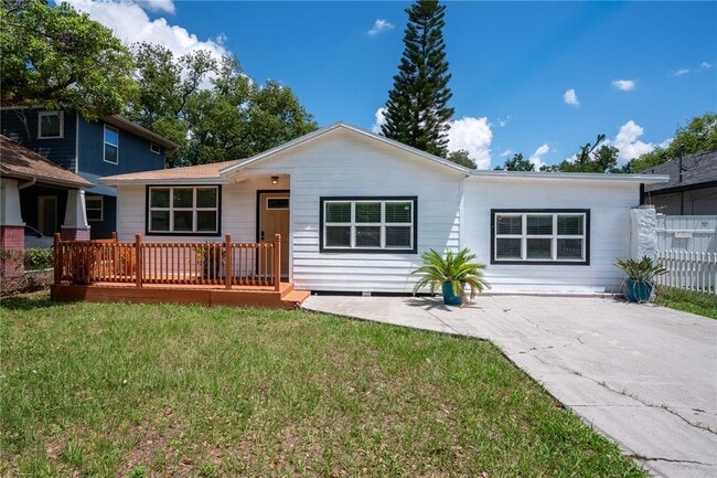 property at 1906 E Idlewild Ave