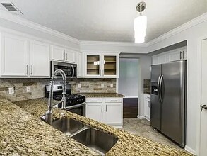 4947 Clubgreen Summit in Stone Mountain, GA - Building Photo - Building Photo