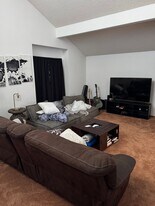 400 Redrock Dr in Antioch, CA - Building Photo