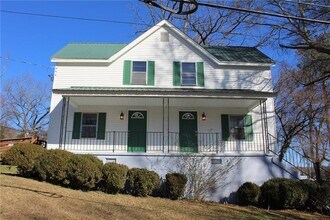 11 Liberty St in Gainesville, GA - Building Photo - Building Photo