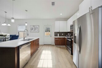 8804 Knox St in Houston, TX - Building Photo - Building Photo