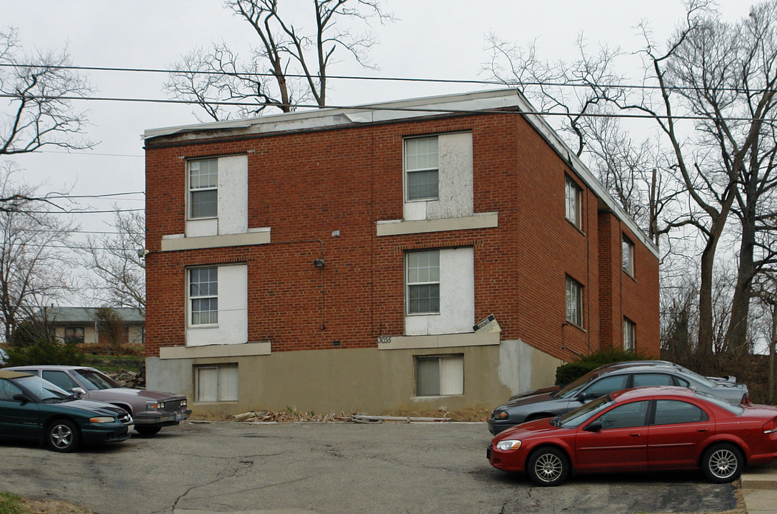 3035 Gilbert Ave in Cincinnati, OH - Foto de edificio