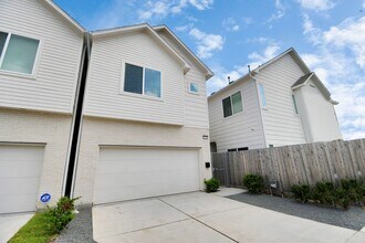 4709 Oats St in Houston, TX - Building Photo - Building Photo