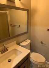 269 Bromley Pl in East Brunswick, NJ - Building Photo - Building Photo