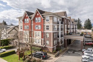 8933 Edward St in Chilliwack, BC - Building Photo