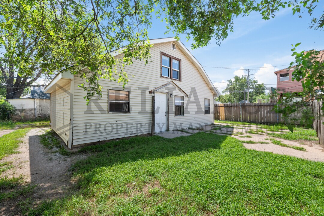 1146 S Pattie St in Wichita, KS - Building Photo