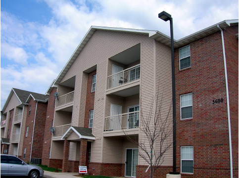 Embassy Ozark in Ozark, MO - Foto de edificio - Building Photo