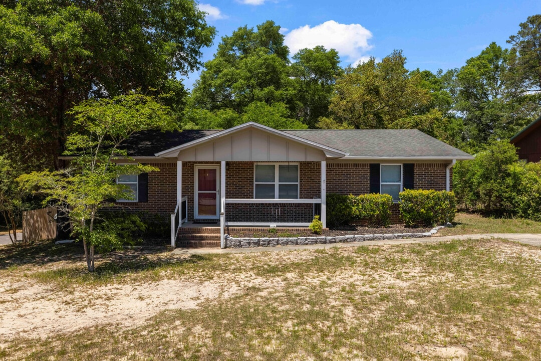 412 Detroit Ave in Valparaiso, FL - Building Photo