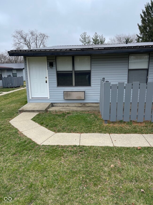 property at 2000 Indianapolis Rd